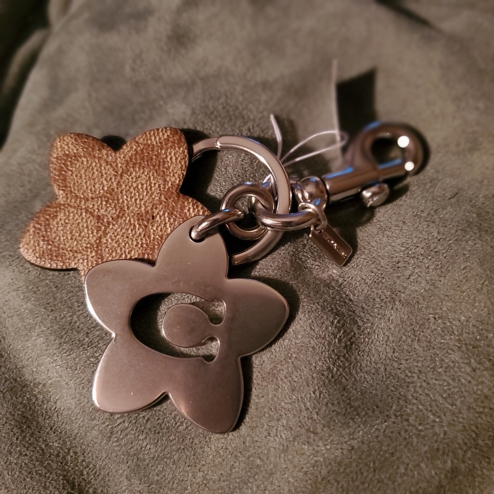 Coach Wildflower Signature Keyring Bag Charm Key Fob Khaki Nwt - Picture 2 of 7